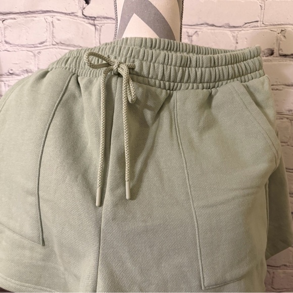 Victoria Secret Pink Outfit - Picture 3 of 4